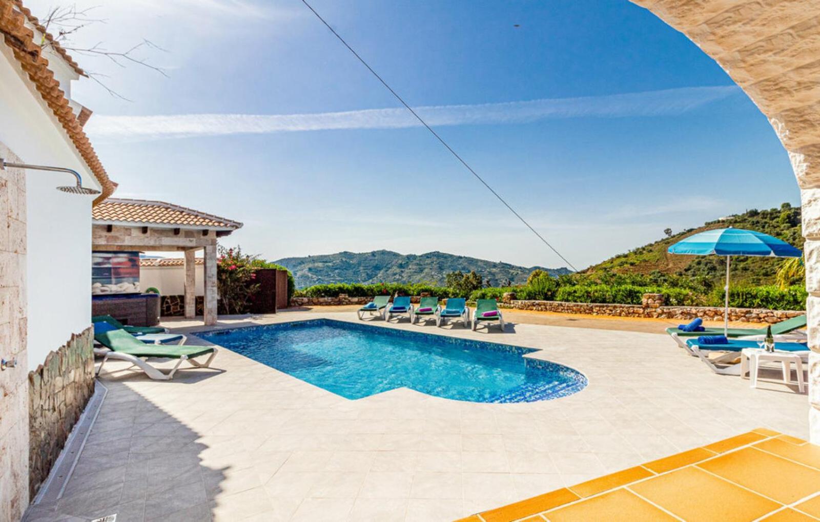 Villa Javier En Sayalonga Exteriör bild